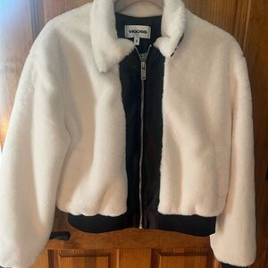 Vigoss Women's Cream and Black Teddy Jacket